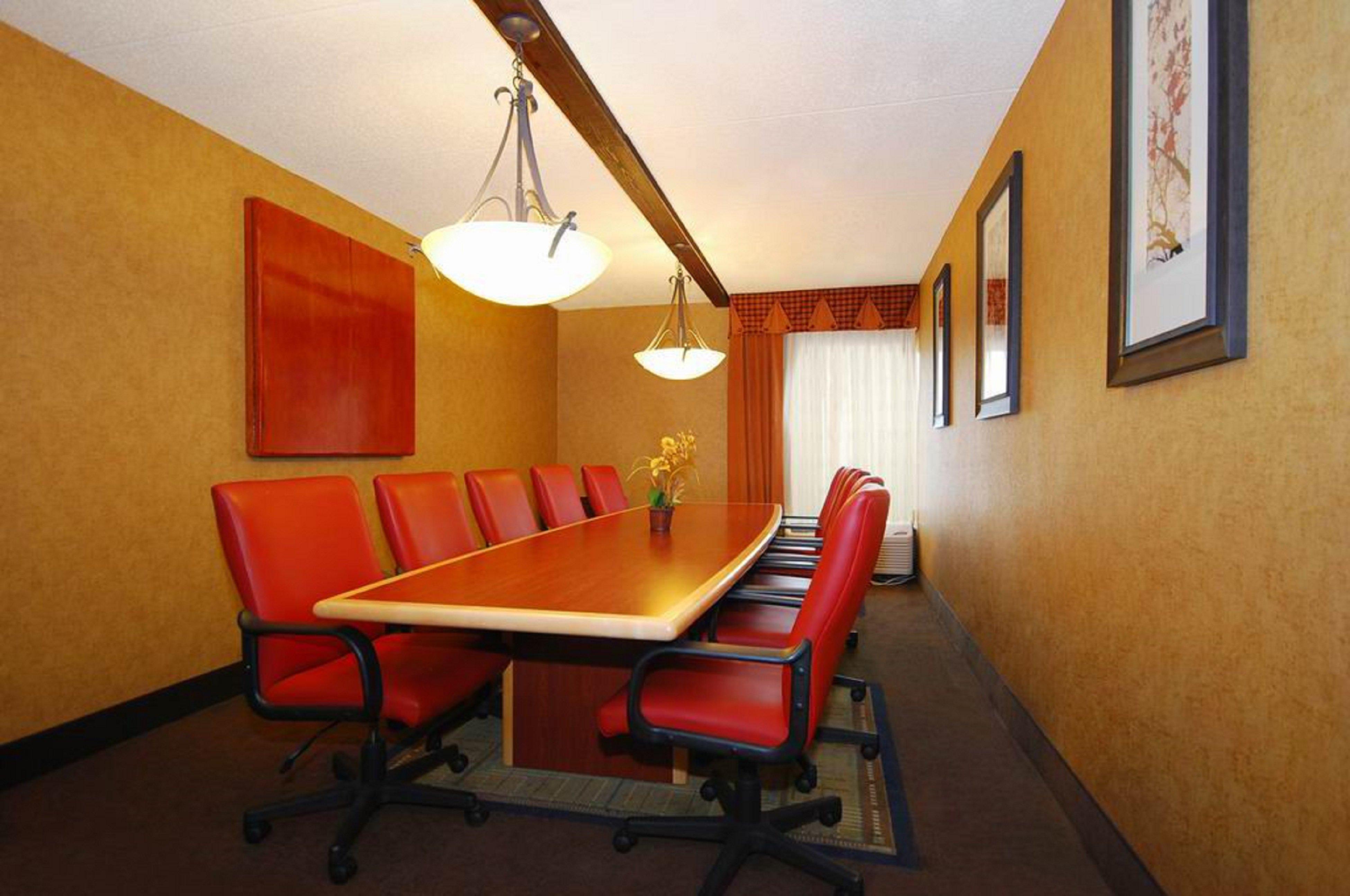 Holiday Inn Express Forsyth By Ihg Facilidades foto