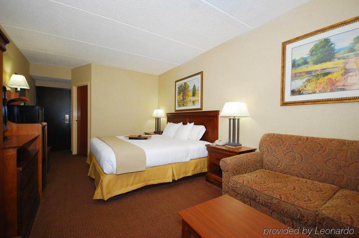 Holiday Inn Express Forsyth By Ihg Habitación foto