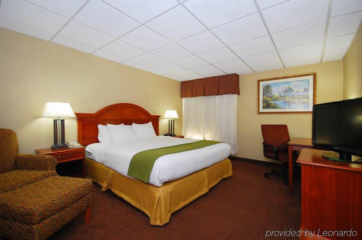 Holiday Inn Express Forsyth By Ihg Habitación foto
